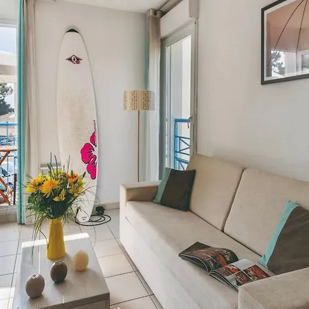 Connected Coastal Duo For Groups *